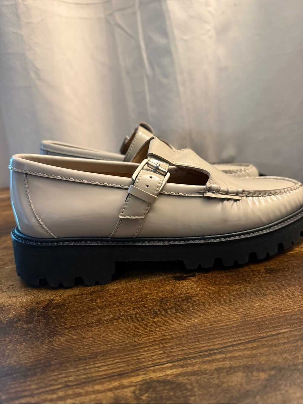 G.H. Bass Weejuns Cream Leather T-Strap Loafers Size 8 - Picture 3 of 8